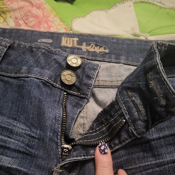 Kut from the Kloth - Picture 2 of 5